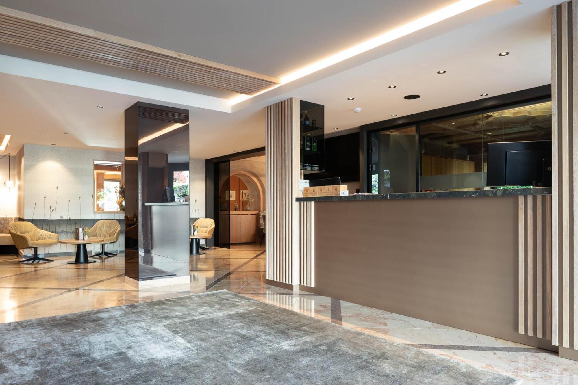 Burggräflerhof 4*